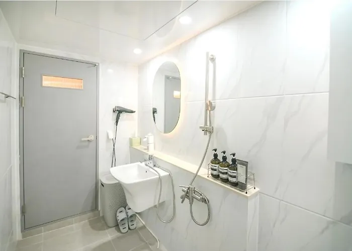 Sosohan Stay,3r4b-jongnogu, Hyehwa, Naksan Park *
